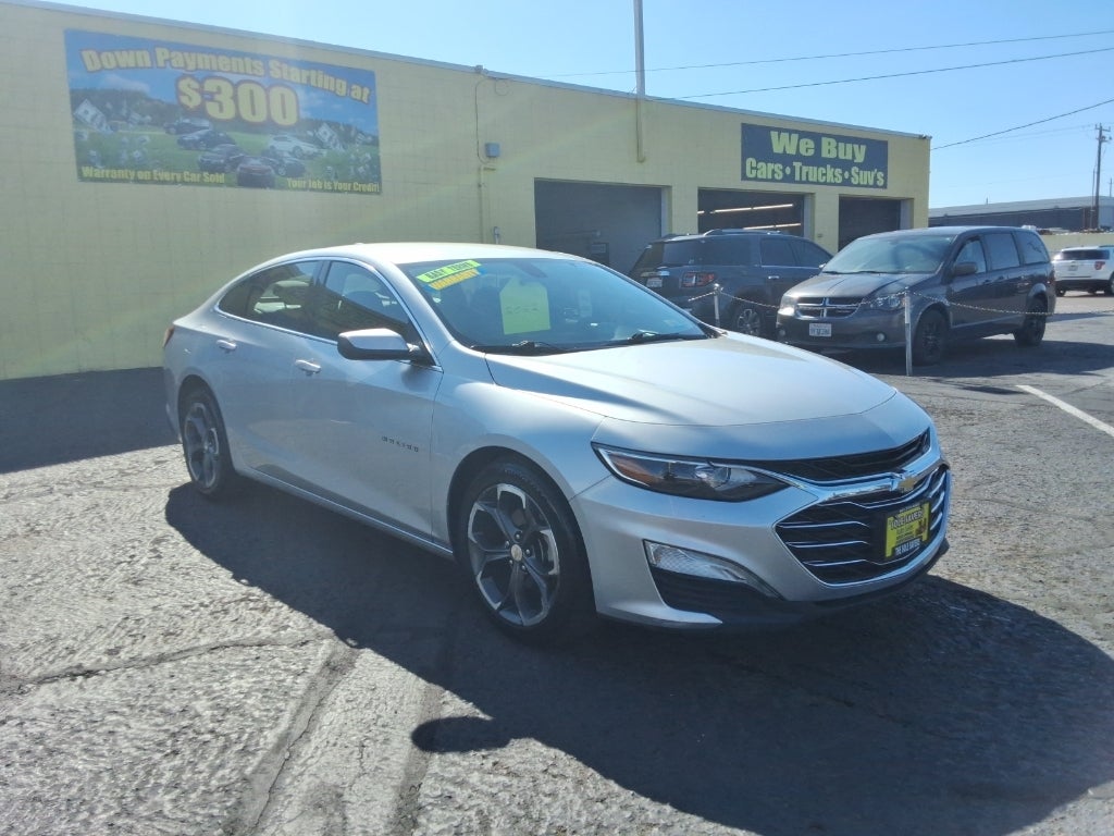 2022 Chevrolet Malibu — rear three-quarter view
