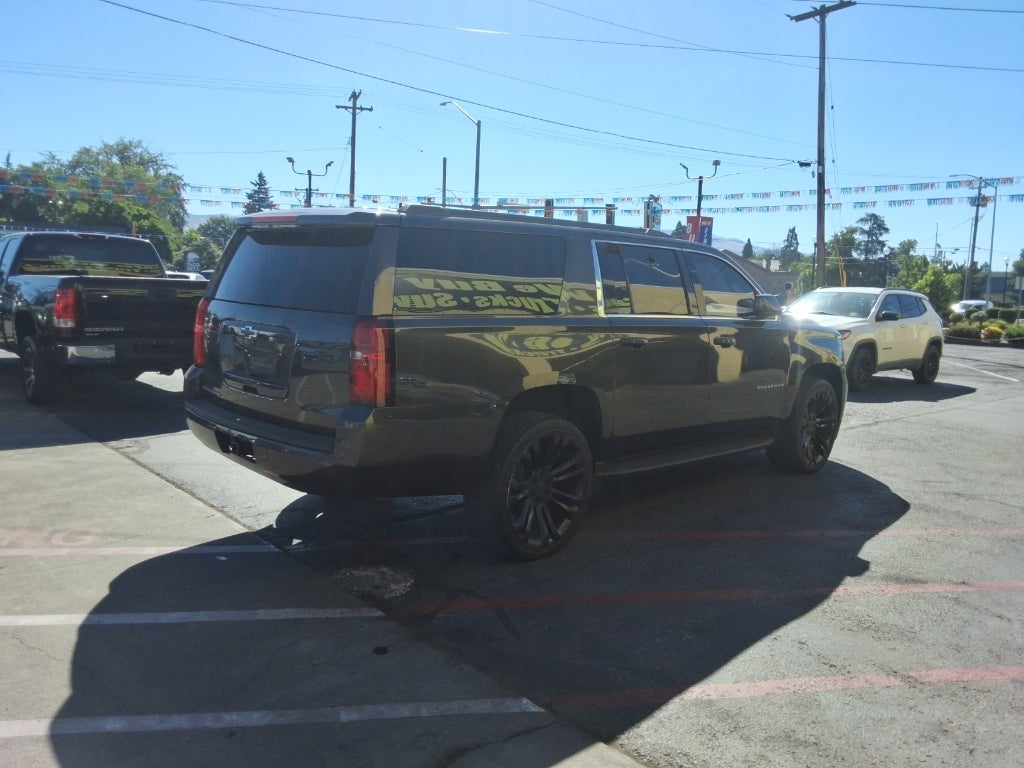 2018 Chevrolet Suburban — detail view