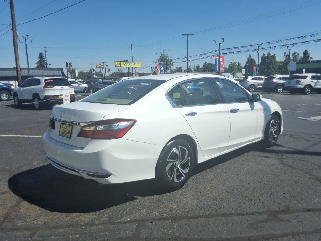2016 Honda Accord — detail view
