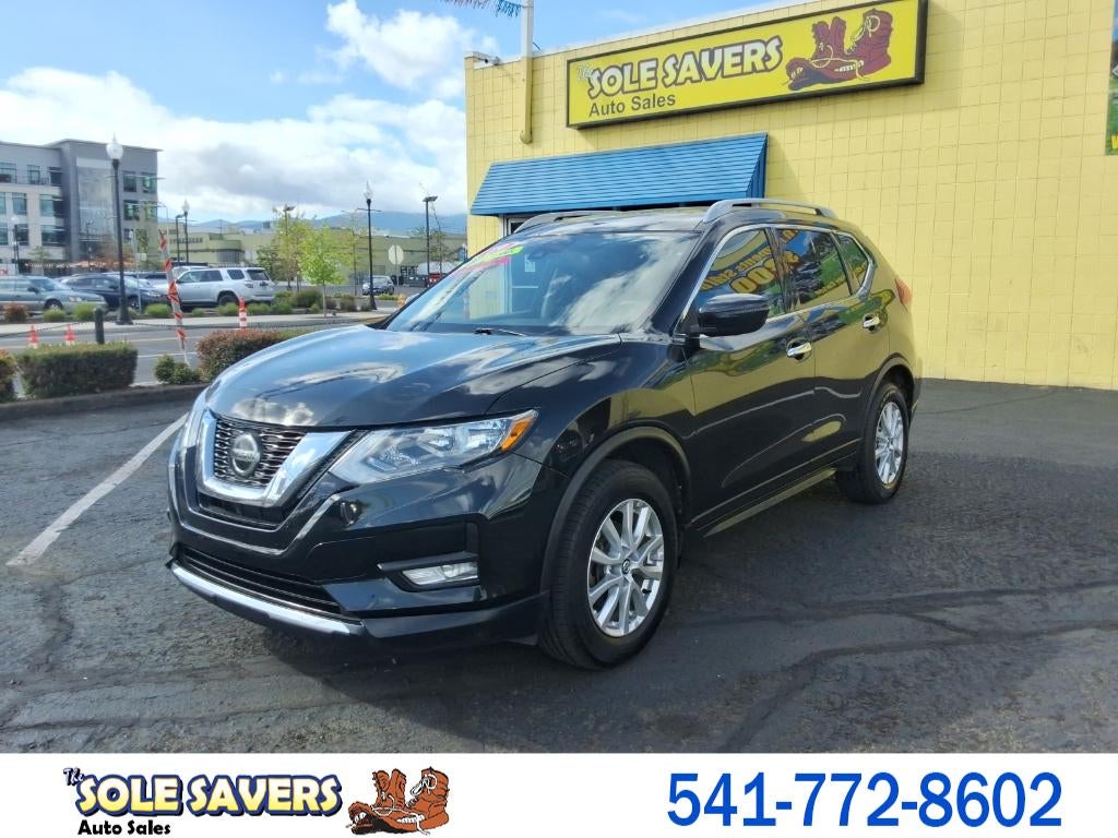 2019 Nissan Rogue AWD SV in Black — front three-quarter view